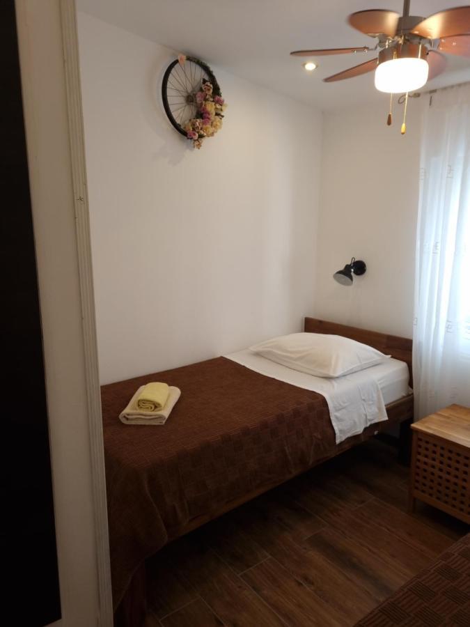 Delmar Apartamento Komiža Exterior foto