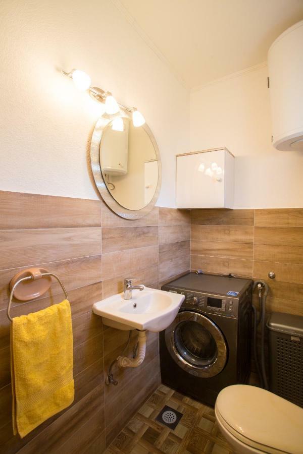 Delmar Apartamento Komiža Exterior foto